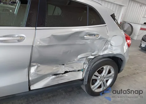 2015 Mercedes-Benz Gla 250 z USA, uszkodzony, nr VIN WDCTG4EB2FJ183151